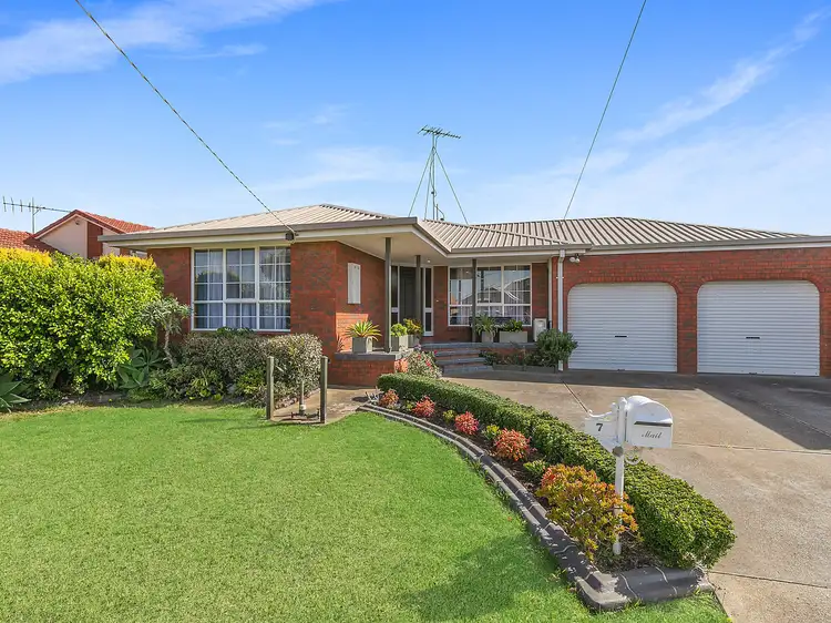 7 Nanworen Crescent, Bell Park VIC 3215