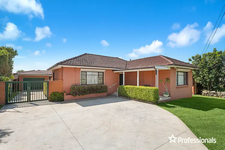 121 Davies Road, Padstow NSW 2211