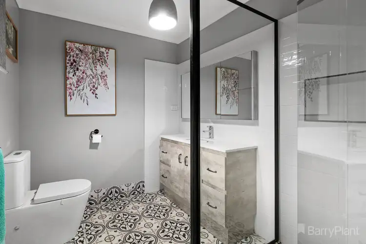 Fourth view of Homely house listing, 5 Duffy Court, Berwick VIC 3806