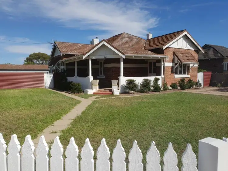 16 Cliff Street, Katanning WA 6317