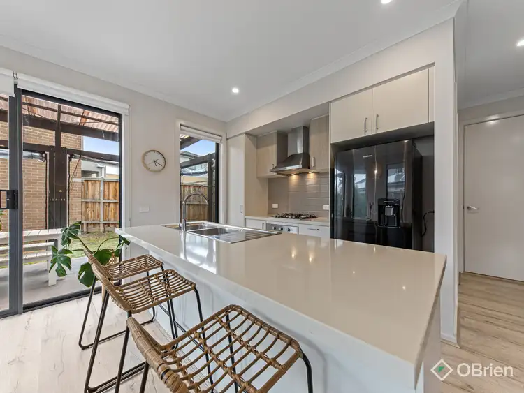 Third view of Homely house listing, 2 Rembrandt Court, Pakenham VIC 3810