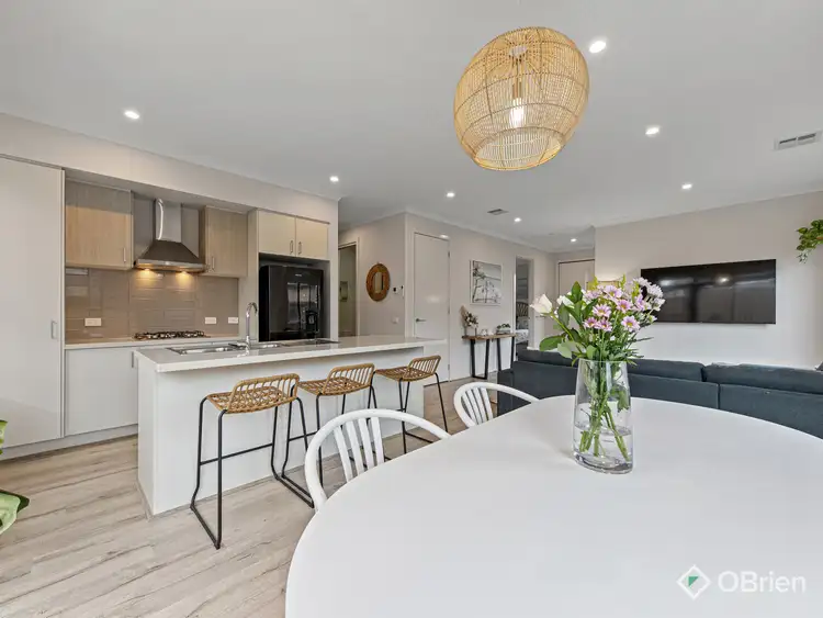 Fourth view of Homely house listing, 2 Rembrandt Court, Pakenham VIC 3810