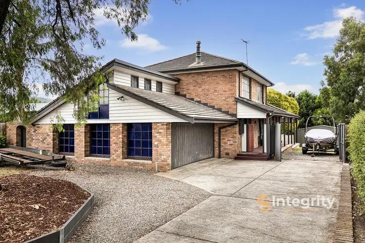 11 Irvine Crescent, Yarra Glen VIC 3775