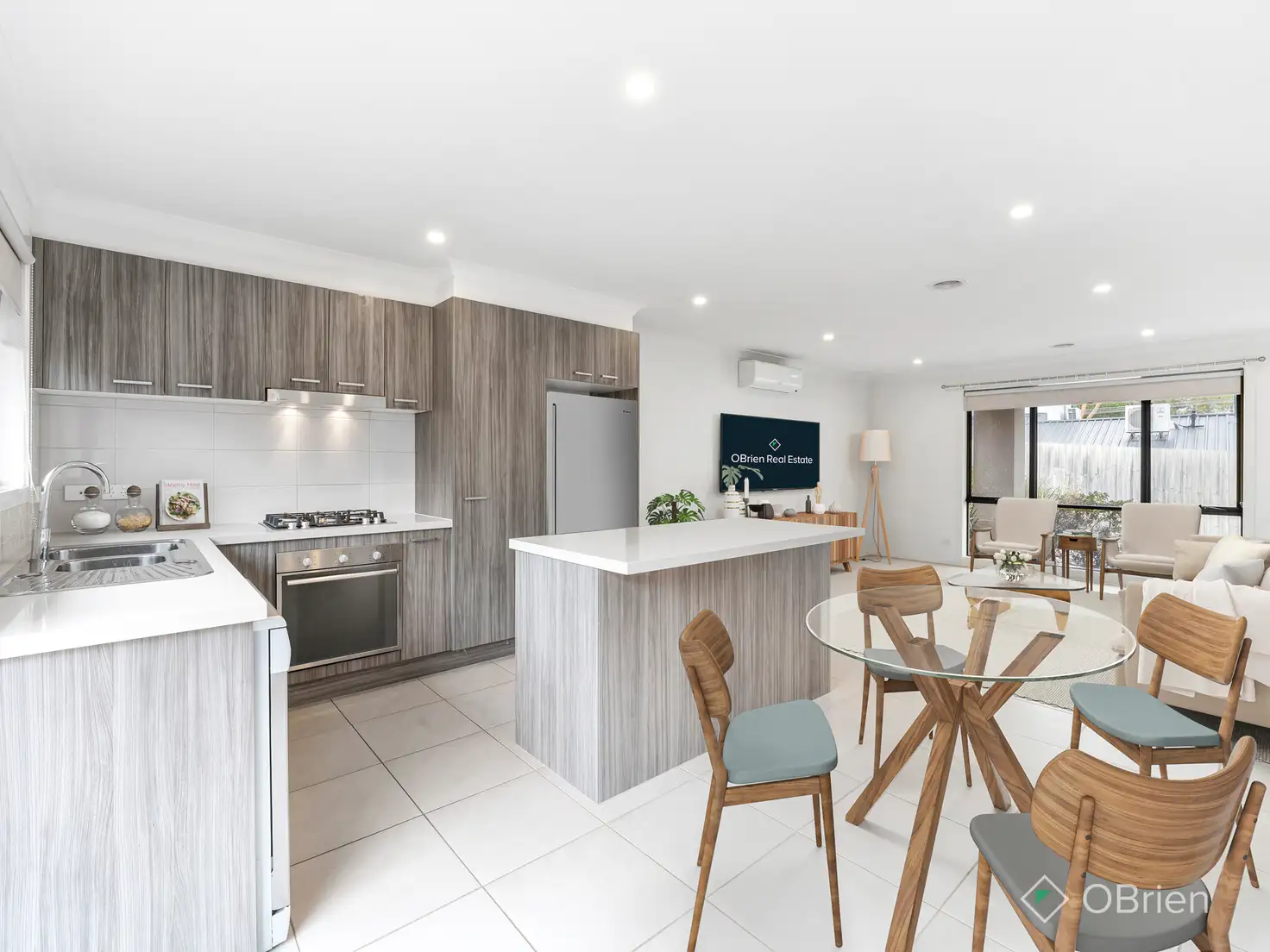 Main view of Homely unit listing, 2/414 McClelland Drive, Langwarrin VIC 3910