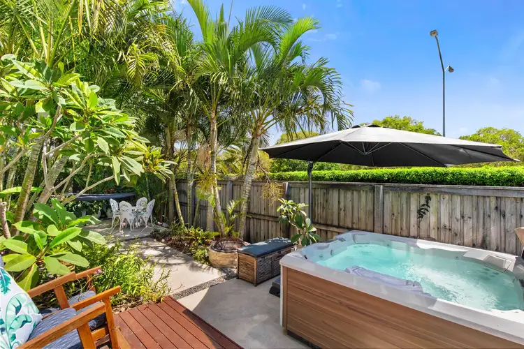 17 Foreshore Court, Dicky Beach QLD 4551