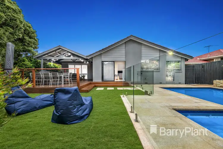 90 Mowbray Drive, Wantirna South VIC 3152