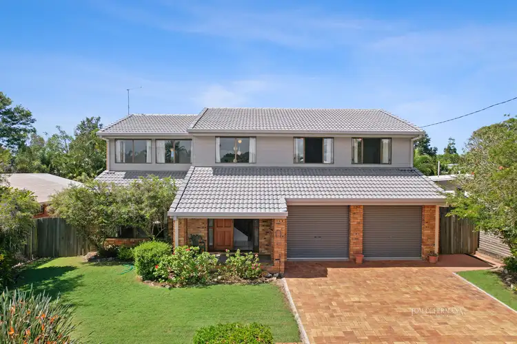 33 Dame Patti Drive, Sunrise Beach QLD 4567