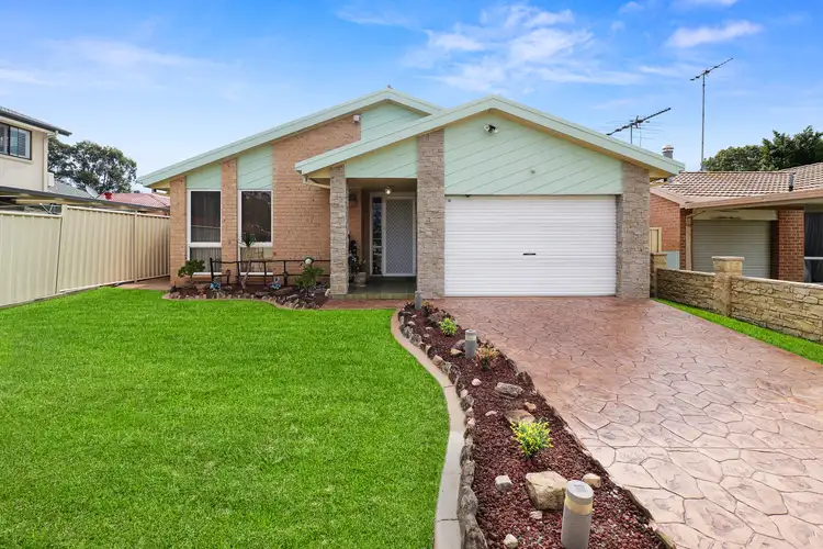 2 Kalindi Place, St Clair NSW 2759