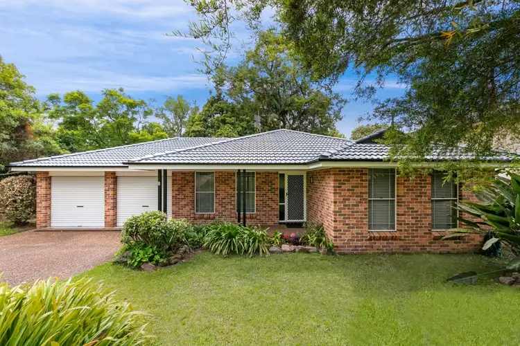 8 Robert Holl Drive, Ourimbah NSW 2258