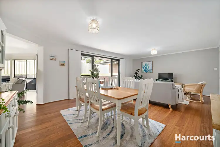 Third view of Homely house listing, 2 Parlah Close, Mount Hutton NSW 2290