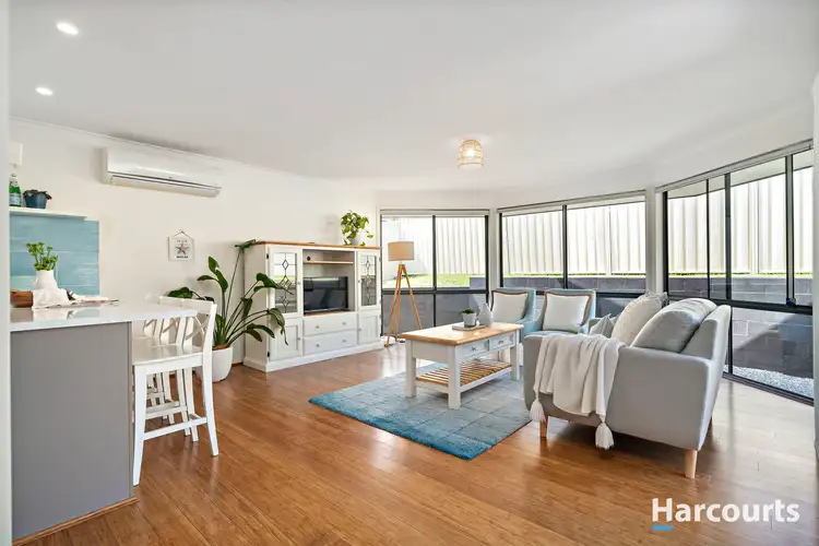 Sixth view of Homely house listing, 2 Parlah Close, Mount Hutton NSW 2290