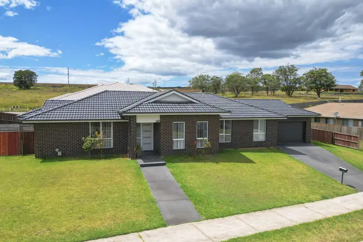1 Holland Circuit, Gillieston Heights NSW 2321