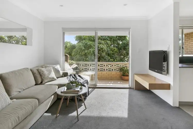 Main view of Homely unit listing, 17/39 Wyuna Avenue, Freshwater NSW 2096