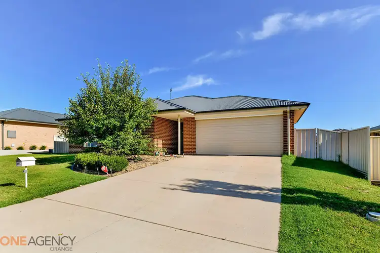 13 Molloy Drive, Orange NSW 2800
