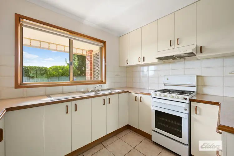 Fourth view of Homely unit listing, 2/46 Azure Drive, Wodonga VIC 3690