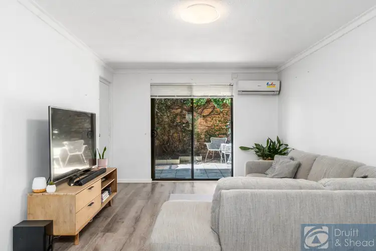 Fifth view of Homely villa listing, 4/16 Dover Road, Scarborough WA 6019