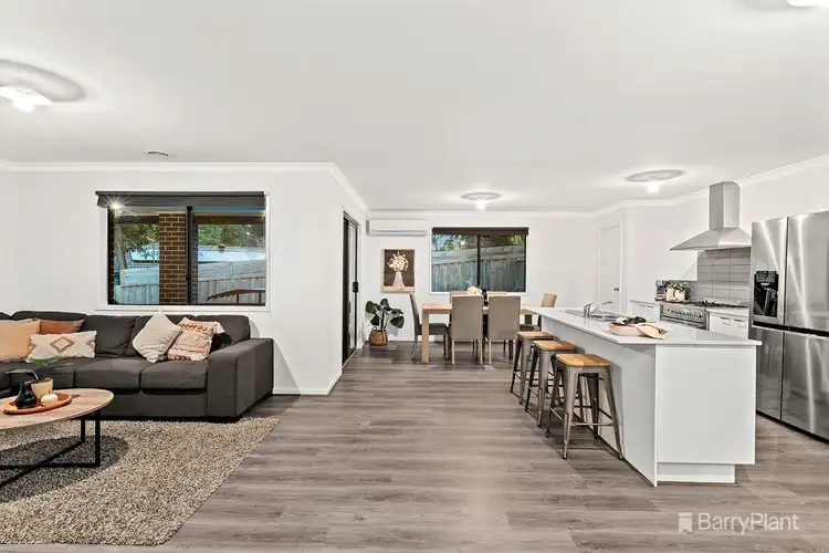 Fifth view of Homely house listing, 6 Oak Tree Place, Seville VIC 3139