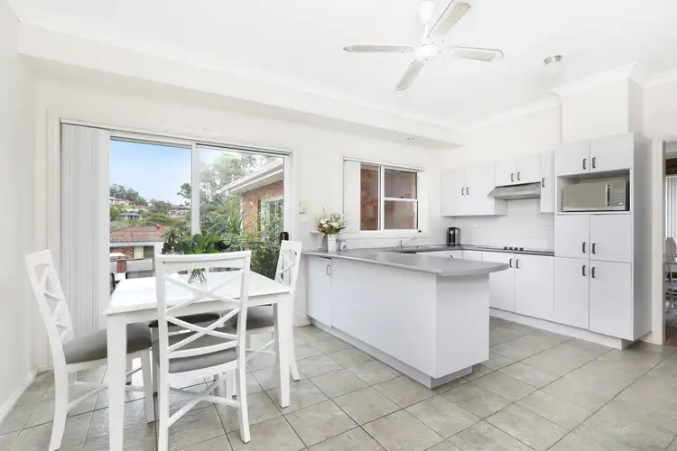 Fourth view of Homely house listing, 8 Hoad Place, Berkeley NSW 2506