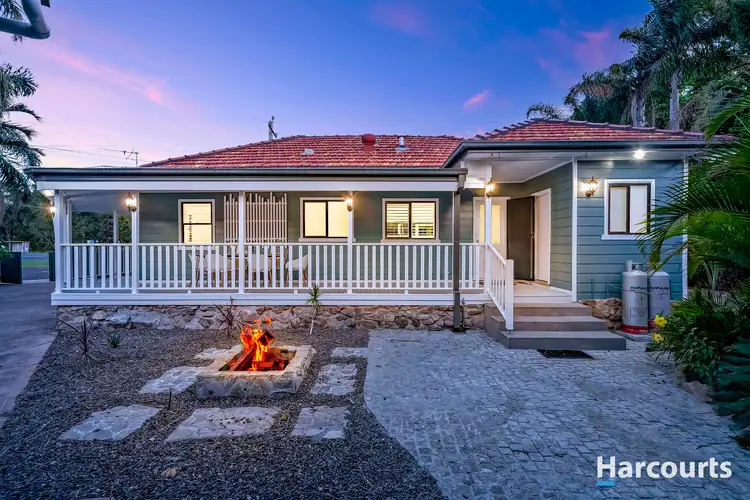 18 Pacific Highway, Blacksmiths NSW 2281