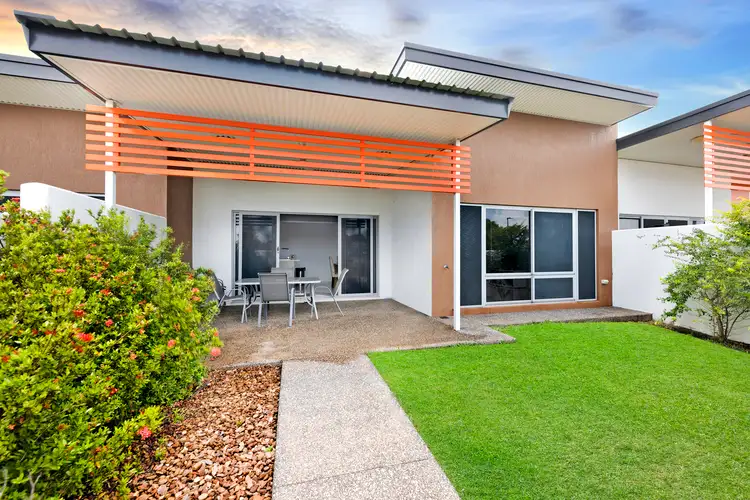 2/12 George Street, Johnston NT 832