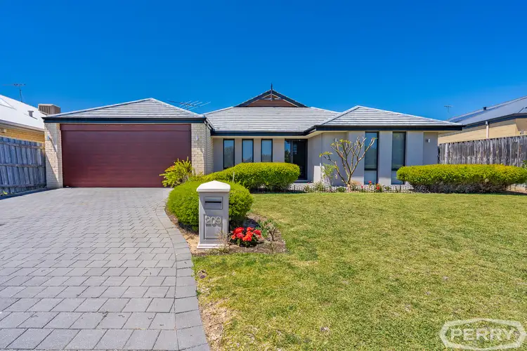 209 Peelwood Parade, Halls Head WA 6210