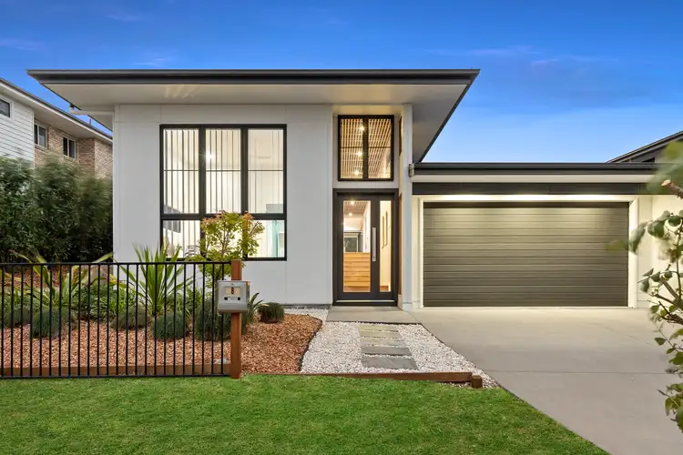 8 Breakwell Road, Cameron Park NSW 2285