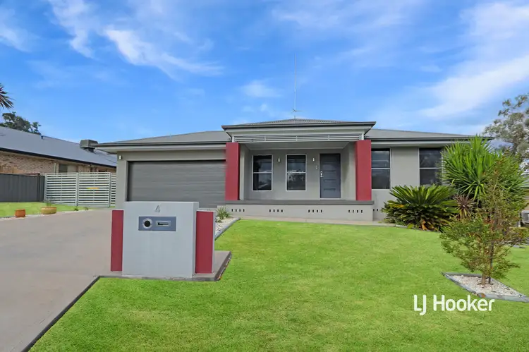 Main view of Homely house listing, 4 Vincent Place, Inverell NSW 2360
