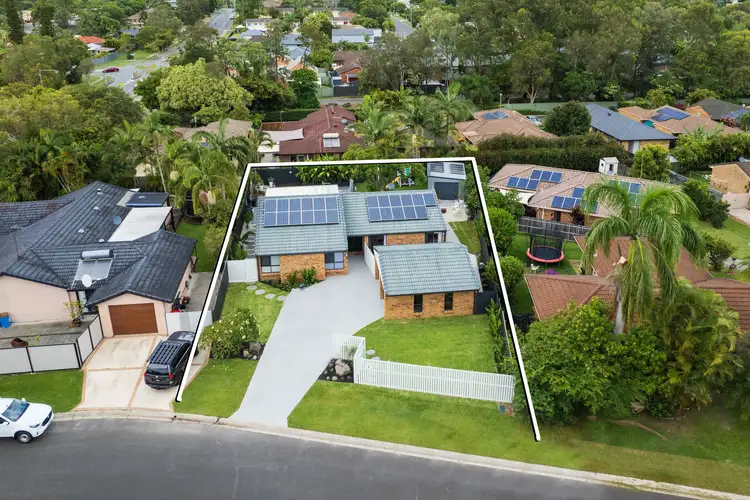 4 Marscay Avenue, Varsity Lakes QLD 4227