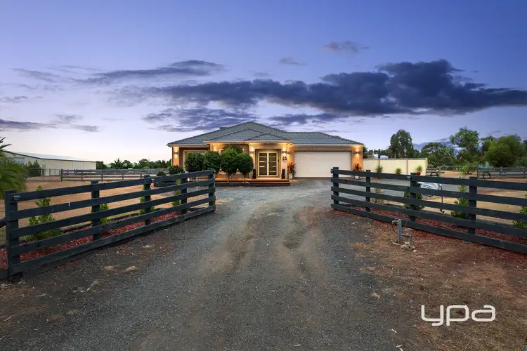 16 Riverview Drive, Hopetoun Park VIC 3340
