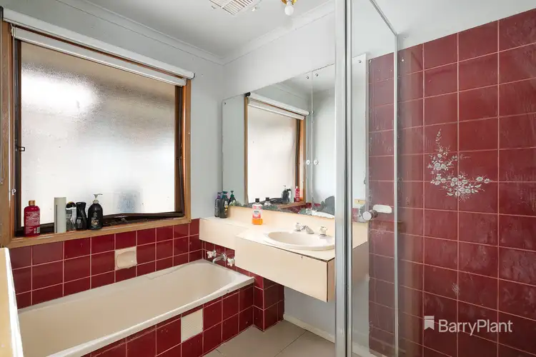 Seventh view of Homely house listing, 1 Huntly Court, Meadow Heights VIC 3048