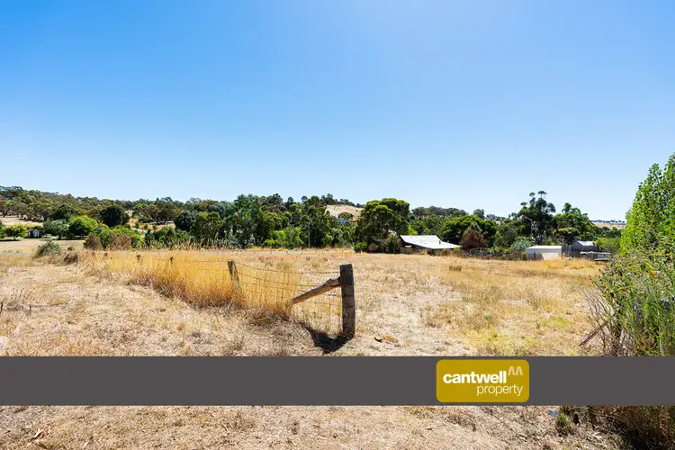 3 Midland Highway, Guildford VIC 3451