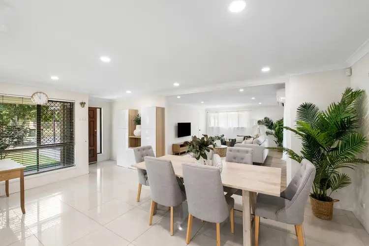 Second view of Homely house listing, 5 Nyleeta Court, Carindale QLD 4152