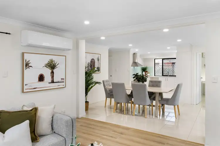 Fourth view of Homely house listing, 5 Nyleeta Court, Carindale QLD 4152