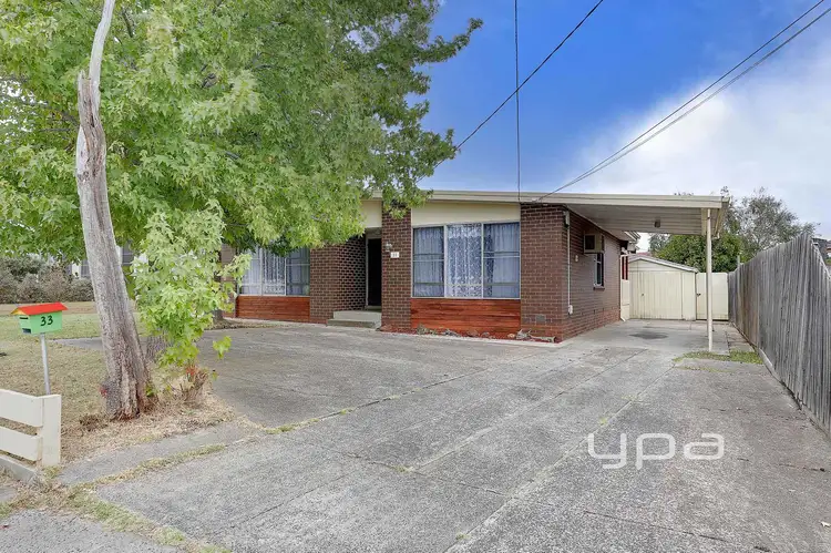 33 Childers Crescent, Coolaroo VIC 3048