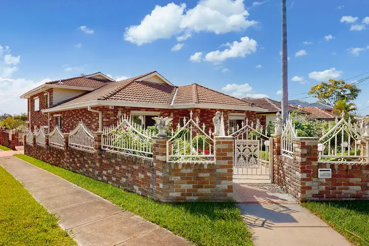 2 Cross Road, Merrylands NSW 2160