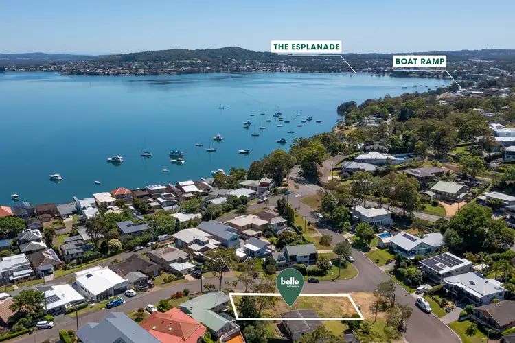 2 Gordon Street, Eleebana NSW 2282