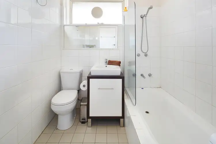 Fourth view of Homely apartment listing, 5/18 Chapel Street, St Kilda VIC 3182