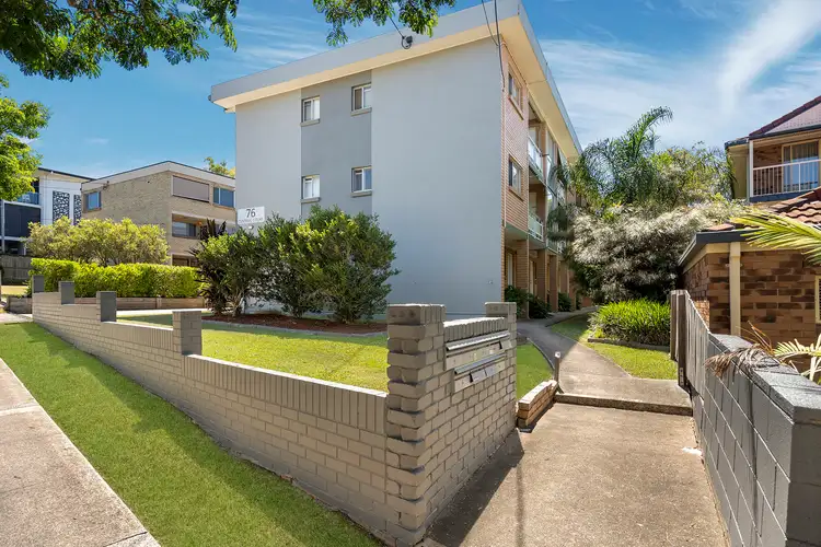 7/76 Kitchener Street, Coorparoo QLD 4151