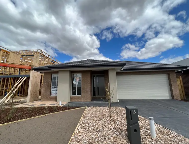 Main view of Homely house listing, 15 Tulla Circuit, Burnside VIC 3023