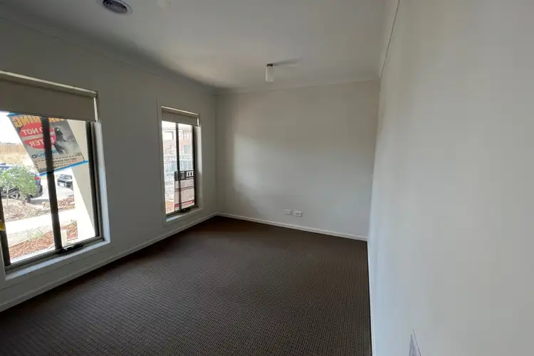 Fifth view of Homely house listing, 15 Tulla Circuit, Burnside VIC 3023