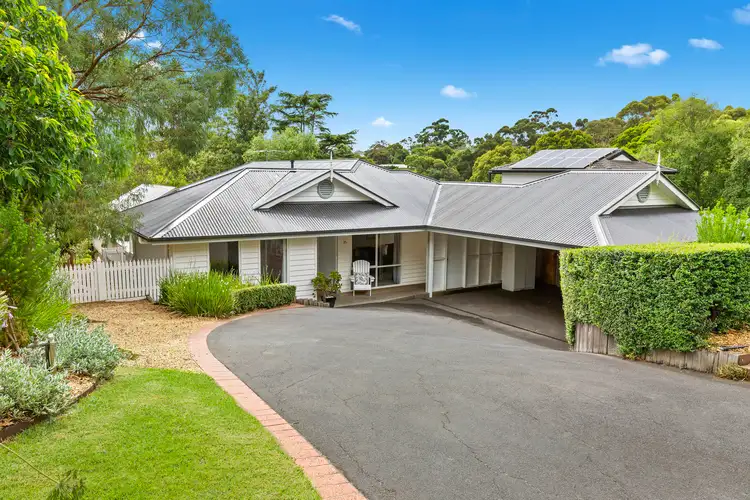 25 St Ives Grove, Mount Martha VIC 3934
