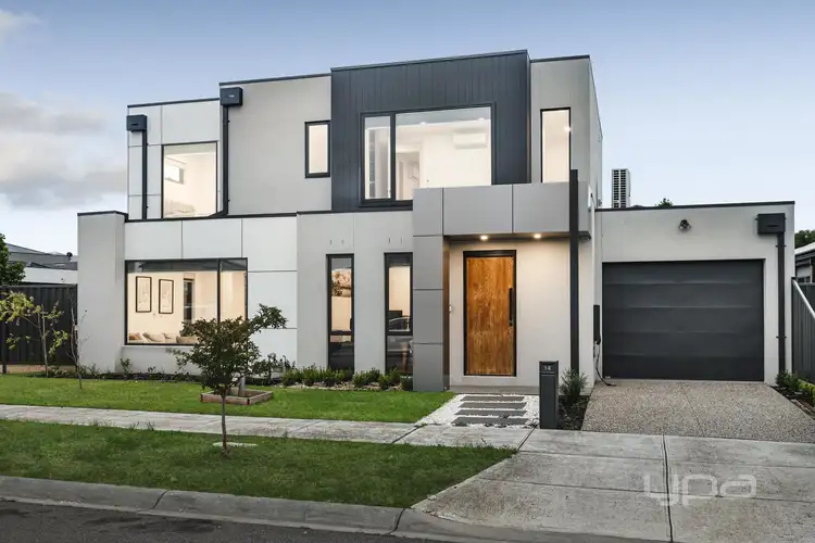 14 Hinter Way, Roxburgh Park VIC 3064