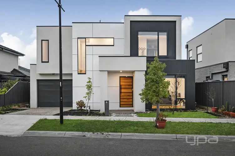 6 Plaza Court, Roxburgh Park VIC 3064