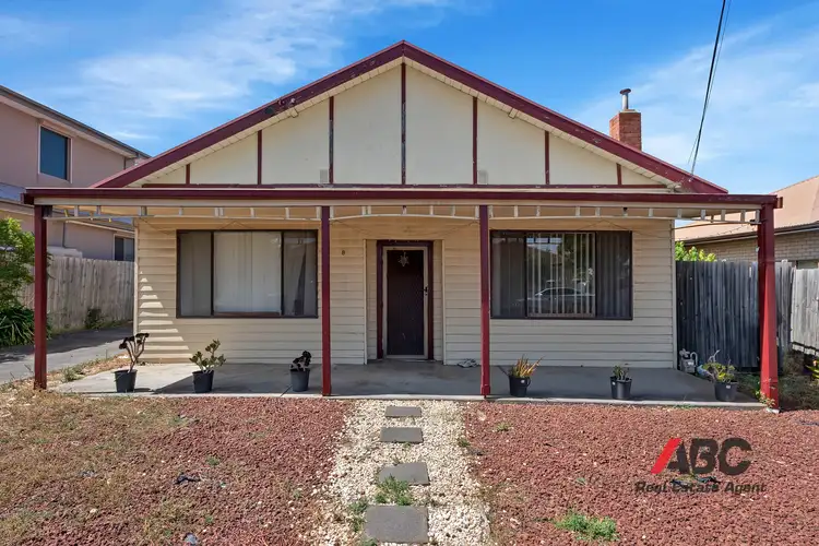 1/8 Walmer Avenue, St Albans VIC 3021