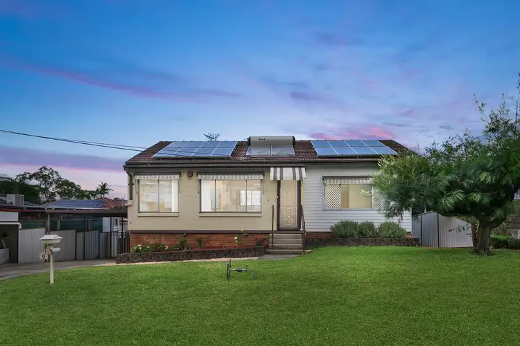 9 Hannons Avenue, Peakhurst NSW 2210