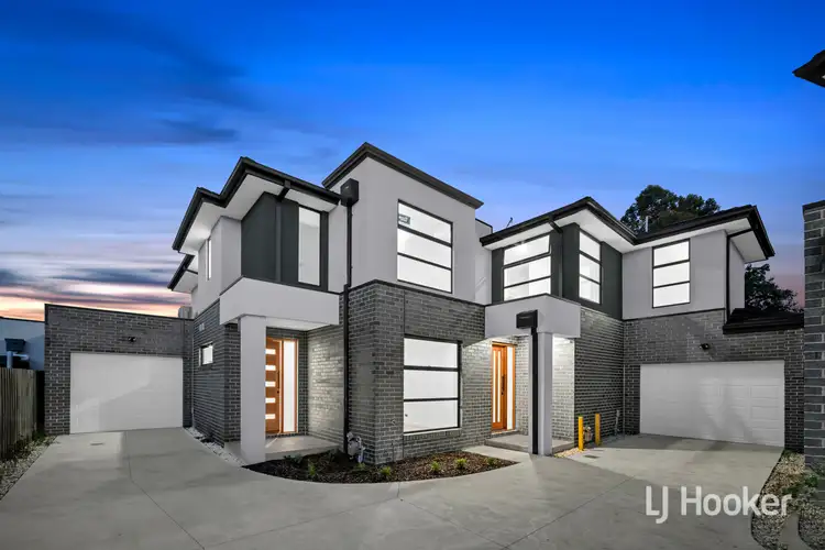2/3 Peach Court, Doveton VIC 3177