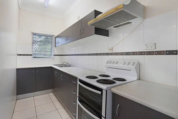 Fifth view of Homely unit listing, 2/10 Crathern Close, Edge Hill QLD 4870