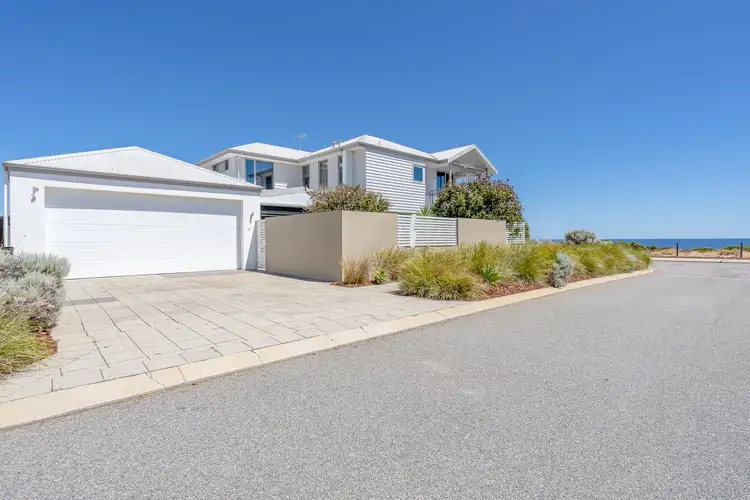 Second view of Homely house listing, 25 Sugarwood Terrace, Halls Head WA 6210