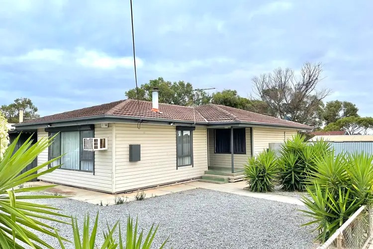 19 Adey Crescent, Ceduna SA 5690
