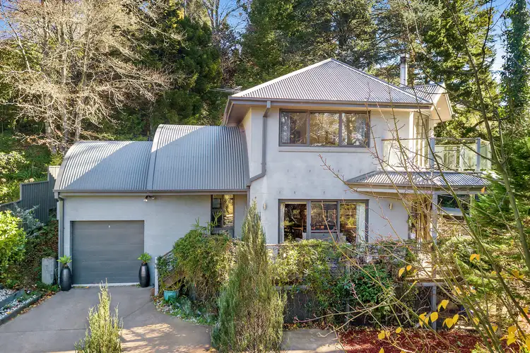 8-10 Rozelle Street, Wentworth Falls NSW 2782